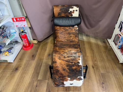 チェア LC4 リプロダクト @ ホワイト×ブラウン シェーズロング　LE CORBUSIER