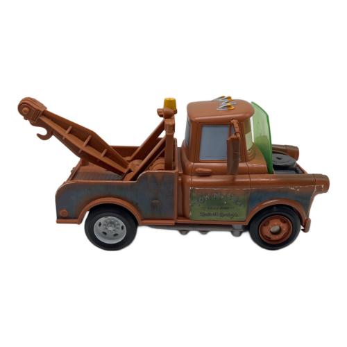 メーター カーズ　カーズ2　Disney　ピクサ