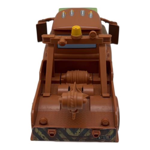 メーター カーズ　カーズ2　Disney　ピクサ