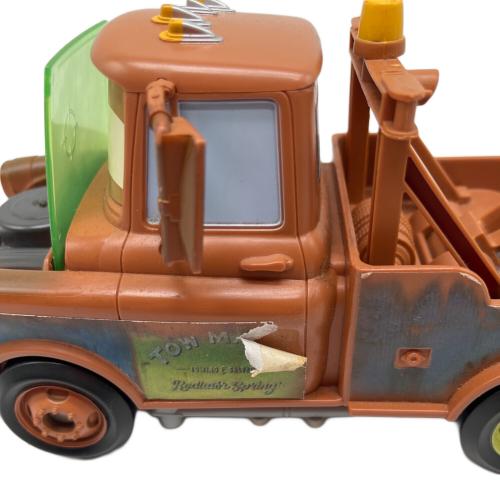 メーター カーズ　カーズ2　Disney　ピクサ