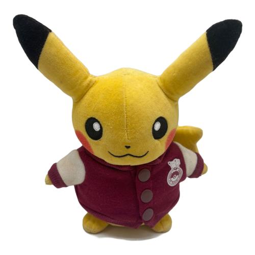 Pokemon Center (ポケモンセンター) ピカチュウ カレッジロゴ ヌイグルミ  スタジャン