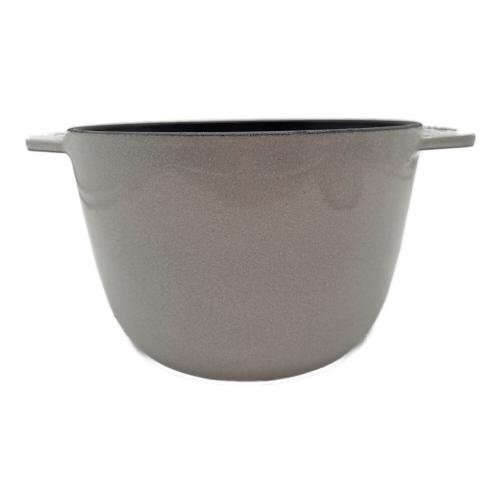 Staub (ストウブ) ラ・ココット de GOHAN グレー 16cm