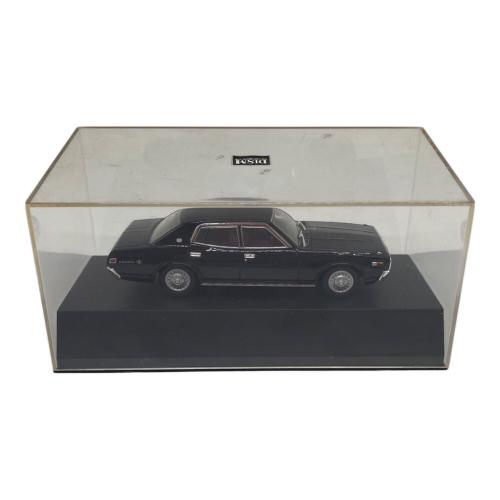 DISM NISSAN CEDRIC 2000SGL ダイキャストカー