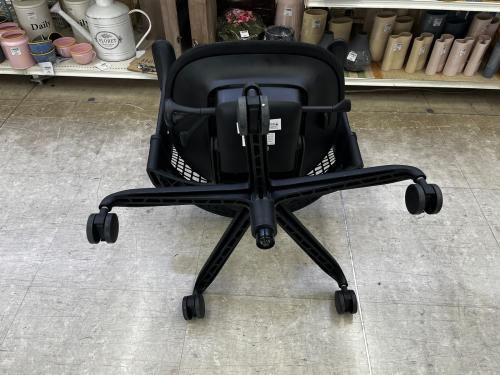 Herman Miller (ハーマンミラー) ワークチェアー ハイトアジャスダブルアーム/ランバーサポート無し ブラック セイルチェア