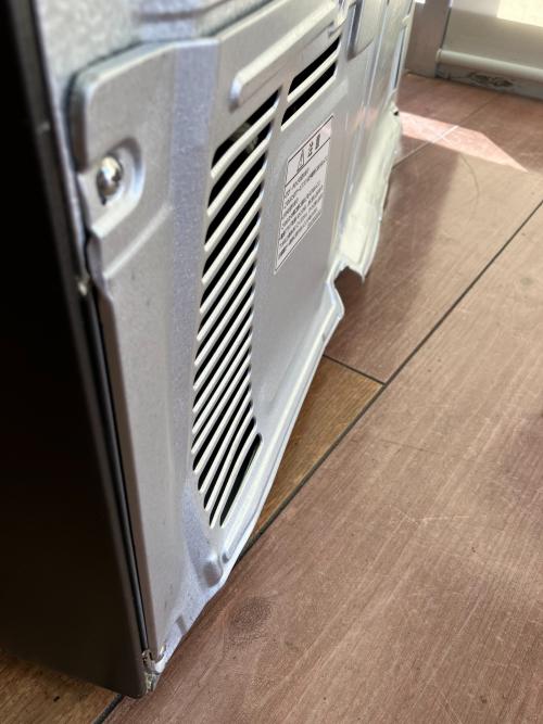 AQUA (アクア) 2ドア冷蔵庫 AQR-SBS48P 2024年製 表面シミ有、側面キズ・ハガレ有 475L