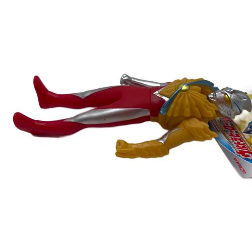 ウルトラマンシリーズ ウルトラマンアーク・サトゥルーアーマー ソフビフィギュア