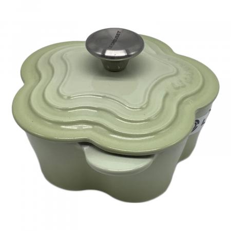 LE CREUSET (ルクルーゼ) 両手鍋 16cm グリーン ココット・フルール