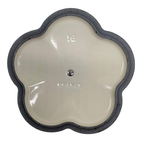 LE CREUSET (ルクルーゼ) 両手鍋 16cm グリーン ココット・フルール