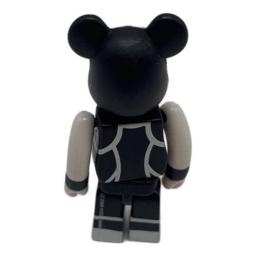 BEAR BRICK (ベアブリック) フィギュア 	KISS