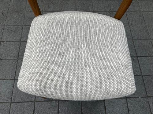 UNICO (ウニコ) ダイニングチェアー 廃盤品 ホワイト×ナチュラル KODIS