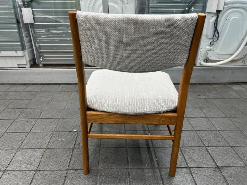 UNICO (ウニコ) ダイニングチェアー 廃盤品 ホワイト×ナチュラル KODIS