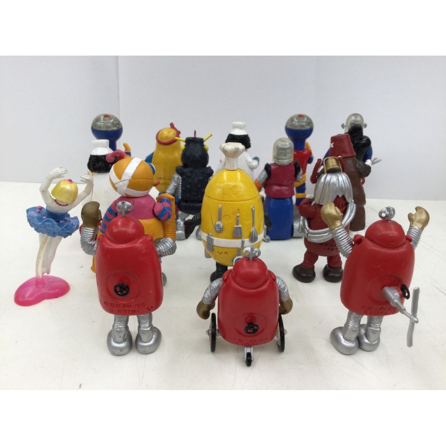 話題の人気 がんばれロボコン１６体セットジャンク品 キャラクターグッズ