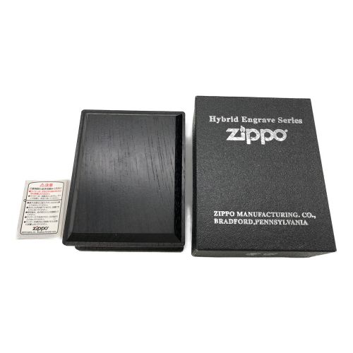 ZIPPO (ジッポ) ZIPPO アーマー 2006年 (ユニット2007年) 3面連続彫り