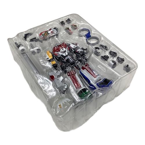 BANDAI (バンダイ) スーパーロボット超合金 特捜戦隊デカレンジャー デカレンジャーロボ