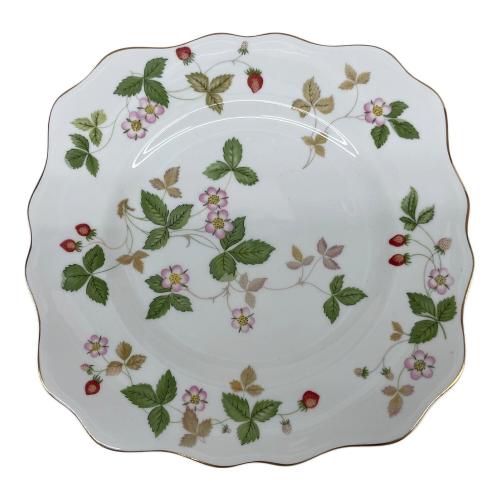 Wedgwood (ウェッジウッド)　スクエアプレート 壺刻印 ワイルドストロベリー