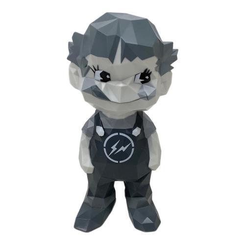 不二家 (フジヤ)  MEDICOM TOY FRAGMENT DESIGN MILKY THE CONVENI 不二家ソフビコレクション ペコちゃん