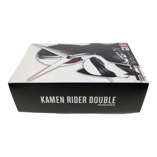 BANDAI S.H.Figuarts (真骨彫製法) 仮面ライダーW ファングジョーカー