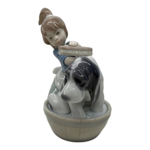 LLADRO (リヤドロ) フィギュリン きれいにしましょうね