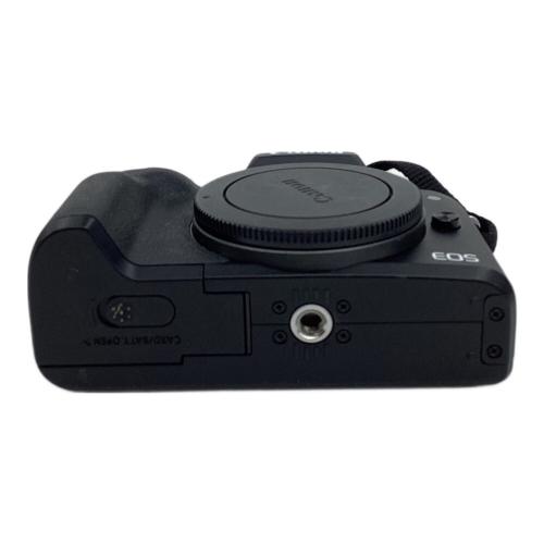 CANON (キヤノン) ミラーレス一眼カメラ EOS kiss M CANON90EXストロボ付 単焦点/広角レンズEF-M 22mm 1:2 STM付