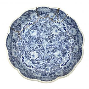 大明成化年製 (ダイミンセイカネンセイ) 時代物 伊万里古染付 唐草鉢 江戸後期～