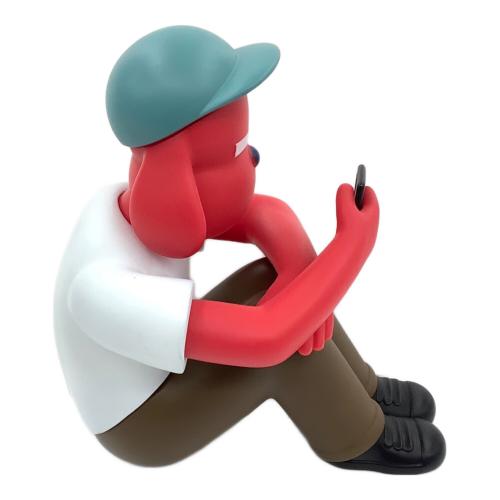 JUN OSON「Distance Red Dog」 ソフビフィギュア