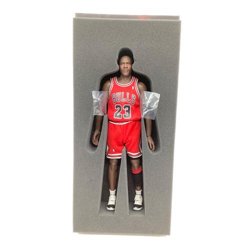 ENTERBAY (エンターベイ) NBA マイケル・ジョーダン 1/6スケール リアルマスターピース コレクタブルフィギュア シカゴ・ブルズ