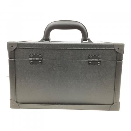 M・A・C (マック) メイクボックス 非売品 STF6-90-YA6C 箱付