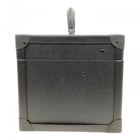 M・A・C (マック) メイクボックス 非売品 STF6-90-YA6C 箱付