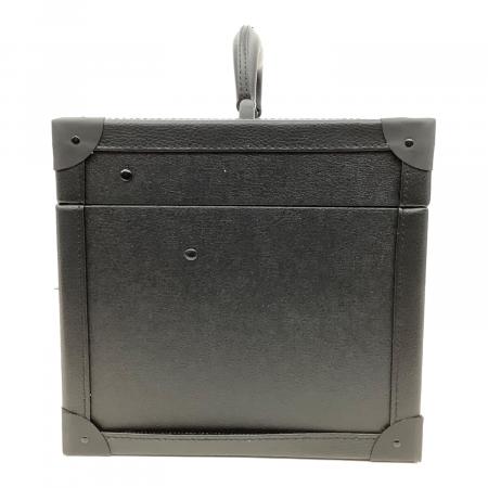 M・A・C (マック) メイクボックス 非売品 STF6-90-YA6C 箱付