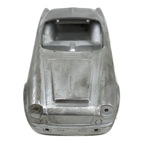 CAM (カム) DATSUN SR311 67年生産車 ダイキャストカー 未組立品