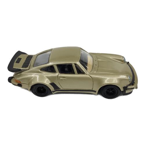 KADO（カド―） 1/43 PORSCHE 930 TURBO 日本製 ダイキャスト