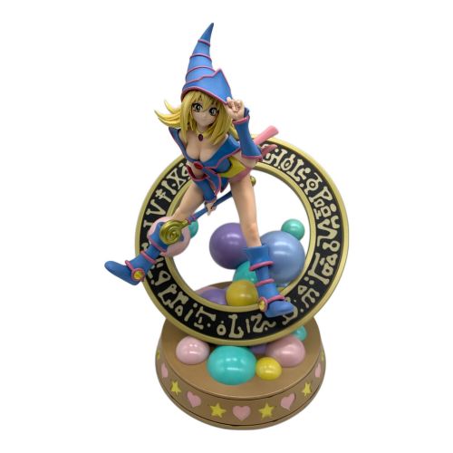 First4Figures フィギュア @ 遊戯王 DARK MAGICIAN GIRL PASTEL EDITION 海外限定版