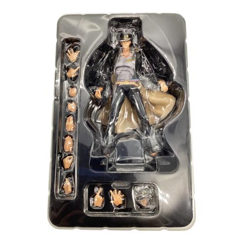 ジョジョの奇妙な冒険 (ジョジョノキミョウナボウケン) 超像可動 空条承太郎