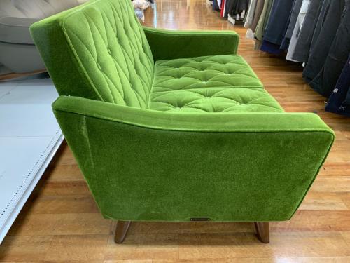 カリモク60 (カリモクロクマル) ロビーチェア 2シーター モケットグリーン 266
