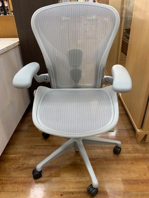 Herman Miller (ハーマンミラー) アーロンチェア グレー リマスタード グラフィトベース Bサイズ 159 キャスター付