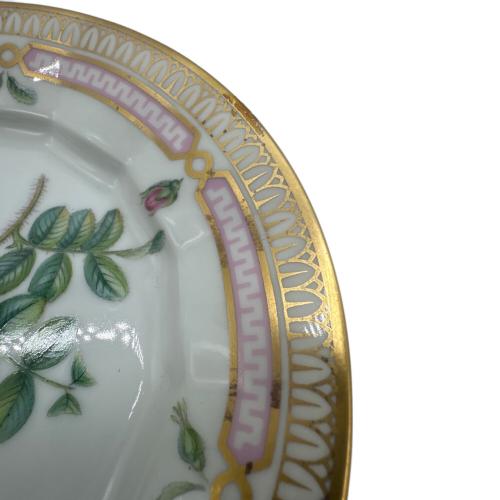 ROYAL COPENHAGEN (ロイヤル・コペンハーゲン) カップ&ソーサー＆プレート ハマナス ジャポニカ