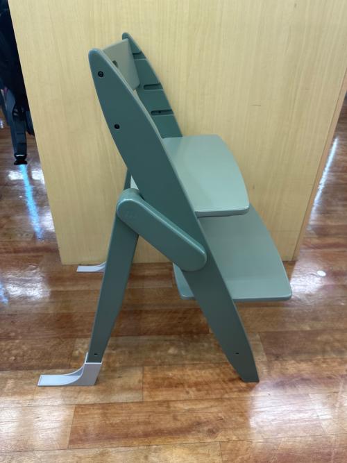 moji ベビーチェア グリーン YIPPY