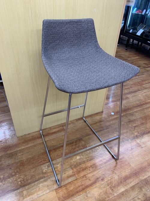 SOGOKAGU (ソウゴウカグ) カウンターチェアー ベージュ 1人掛け