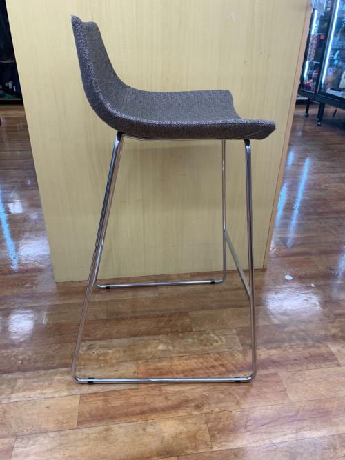 SOGOKAGU (ソウゴウカグ) カウンターチェアー ベージュ 1人掛け