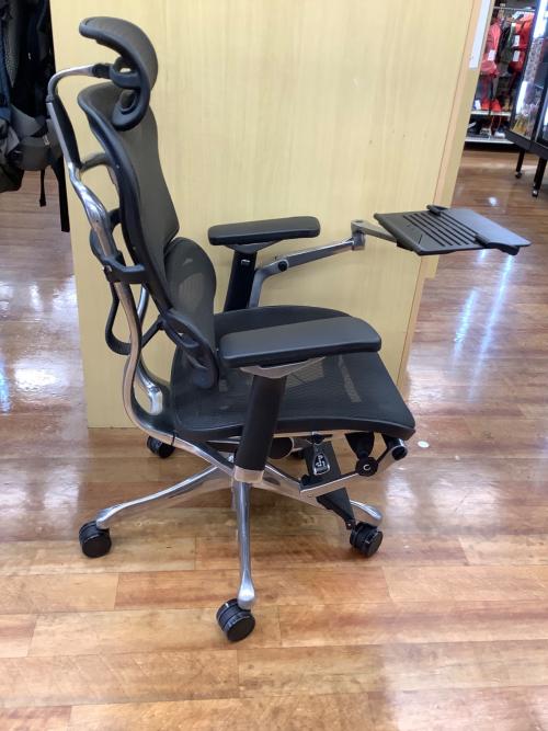 Ergohuman (エルゴヒューマン) オフィスチェア ブラック 別売タブレットスタンド付 1人掛け