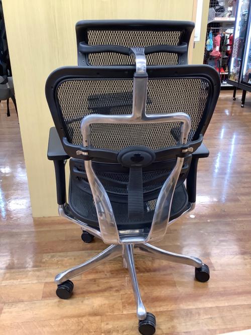 Ergohuman (エルゴヒューマン) オフィスチェア ブラック 別売タブレットスタンド付 1人掛け