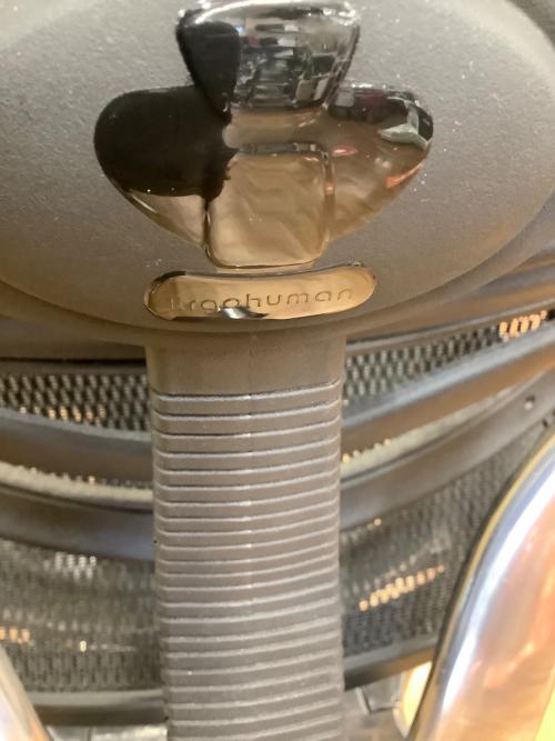 Ergohuman (エルゴヒューマン) オフィスチェア ブラック 別売タブレットスタンド付 1人掛け