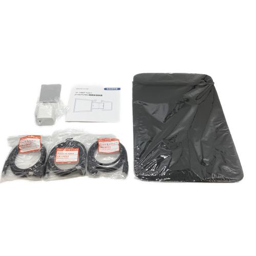 ポータブルトリプルモニター