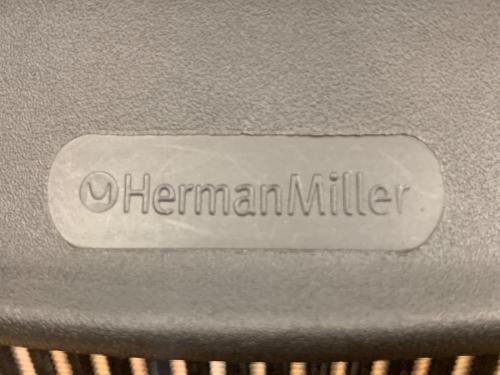 Herman Miller (ハーマンミラー) アーロンチェア AE113AWA ブラック ポスチャー