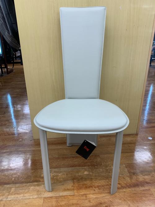 FRAG (フラッグ) ダイニングチェアー ベージュ