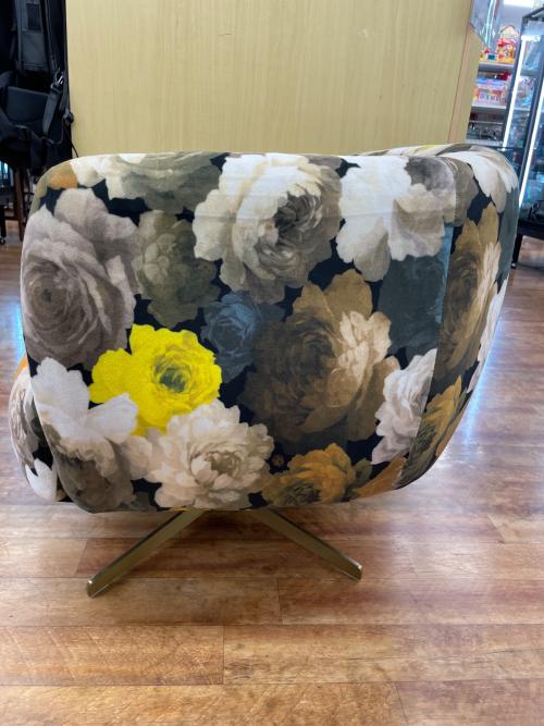 KARE (カレ) スウィベルチェア  マルチカラー