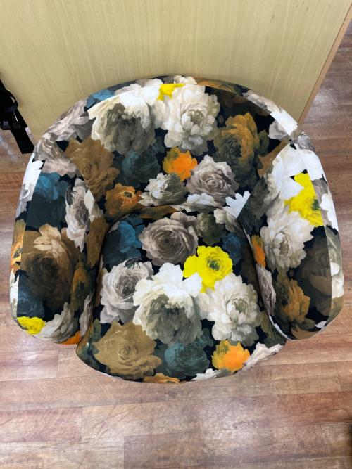 KARE (カレ) スウィベルチェア  マルチカラー