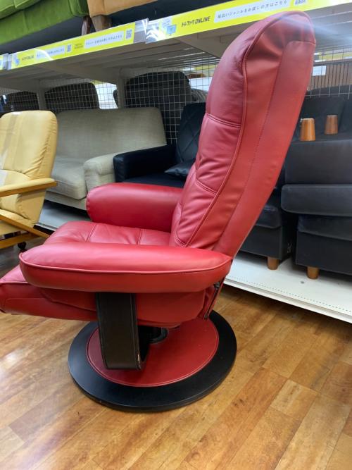 ニトリ リクライニングチェアー レッド プリモ