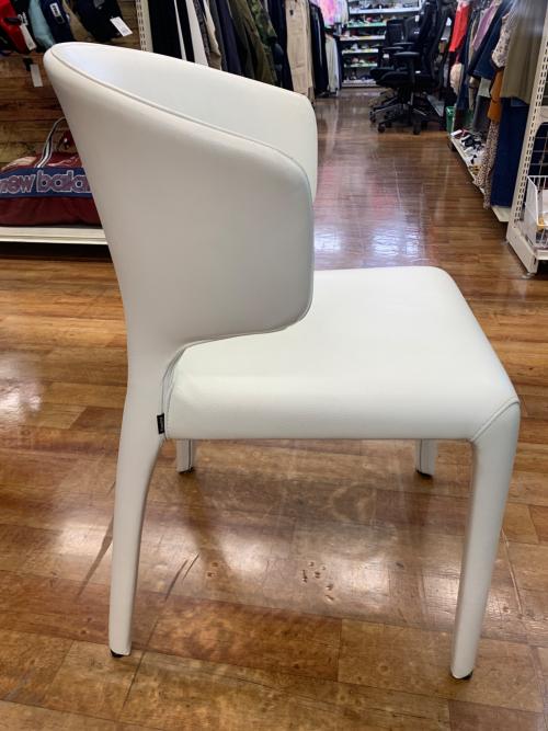 CASSINA (カッシーナ) アームチェアー 張地Yランク想定 ホワイト　HOLA　367