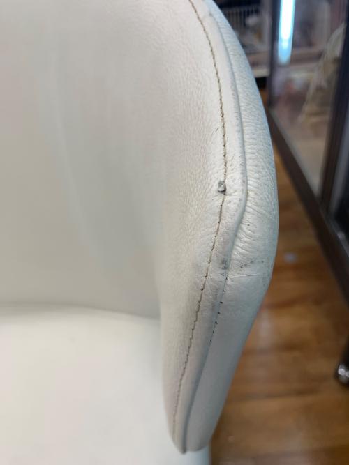 CASSINA (カッシーナ) アームチェアー 張地Yランク想定 ホワイト　HOLA　367